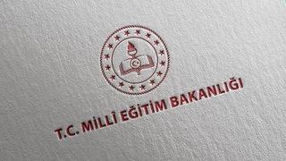 SONDAKİKA | Atatürk posterine lise öğrencilerinden çirkin saldırı! MEB'den açıklama