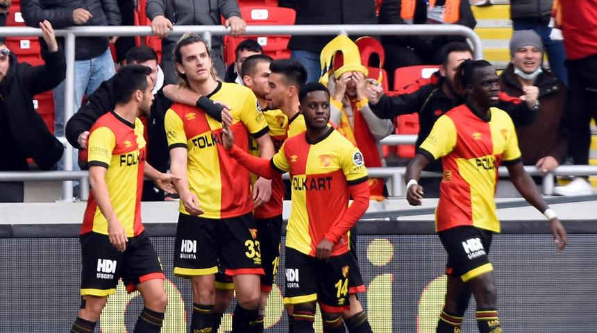 Ndiaye şov yaptı! Göztepe, Antalyaspor'u gole boğdu!