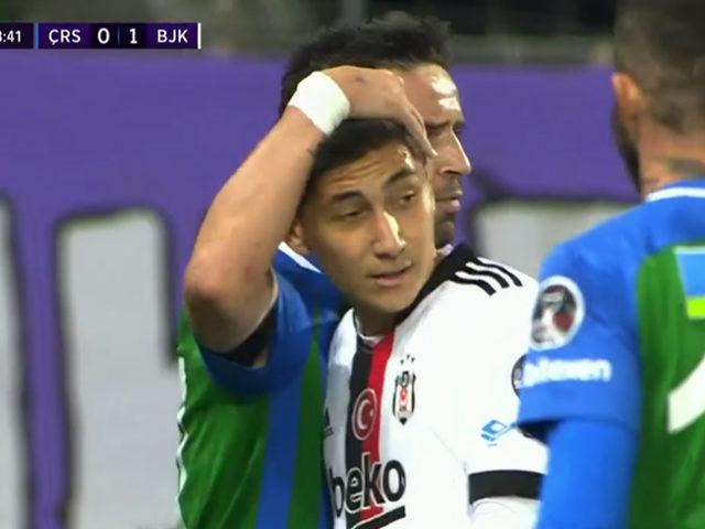 Formayı tuttu bırakmıyor! Emirhan'dan maç içinde alkışlanacak hareket