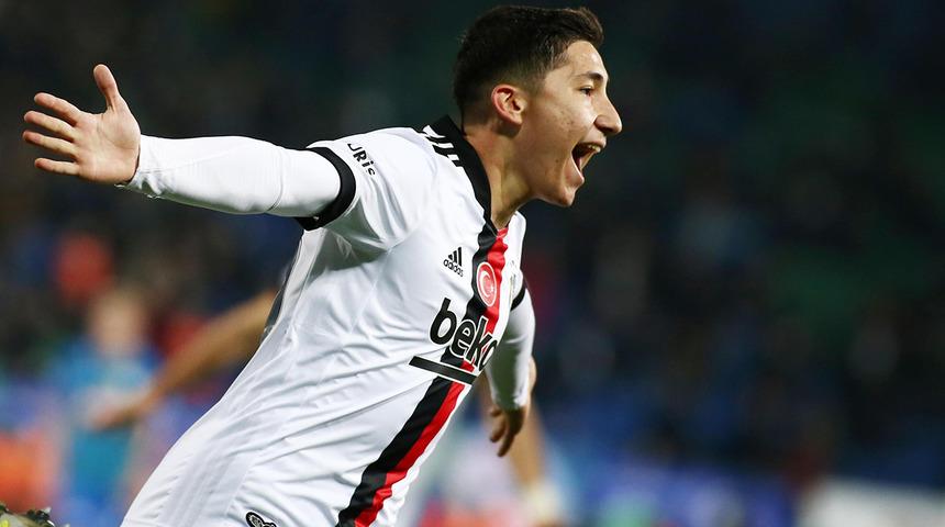 Türkiye, Emirhan İlkhan'ı konuşuyor! 17'lik genç yıldız bakın hangi efsane futbolcunun akrabası çıktı