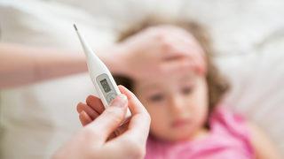 Okula giden çocuklar risk altında: Ateşi yok diye yanılgıya düşmeyin!