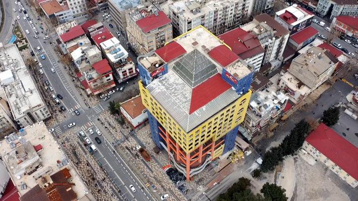 “Dünyanın en saçma binası” yazıldığında ortaya bu bina çıkıyordu! Yıkım çalışmaları başladı G3