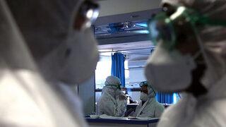 Son dakika | Omicron nasıl bulaşıyor? Uzman isim uyardı: 30 santimetreden selam verseniz bile...