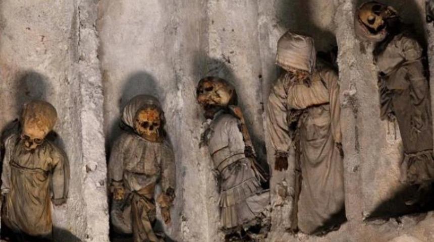 Tarihi keşif: 163 çocuk mumyası bulundu! 300 yıllık sırlarını çözmek için çalışmalar başladı