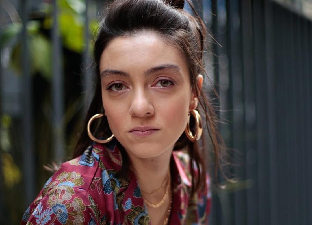 Masumlar Apartmanı'nın G&uuml;lben'i Merve Dizdar'ın annesini g&ouml;ren inanamadı! "Ablası gibi..."