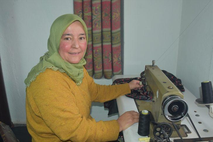 Afyonkarahisar'da pazarcılık yapan iki çocuk annesi, 44 yaşında üniversiteli oldu G3