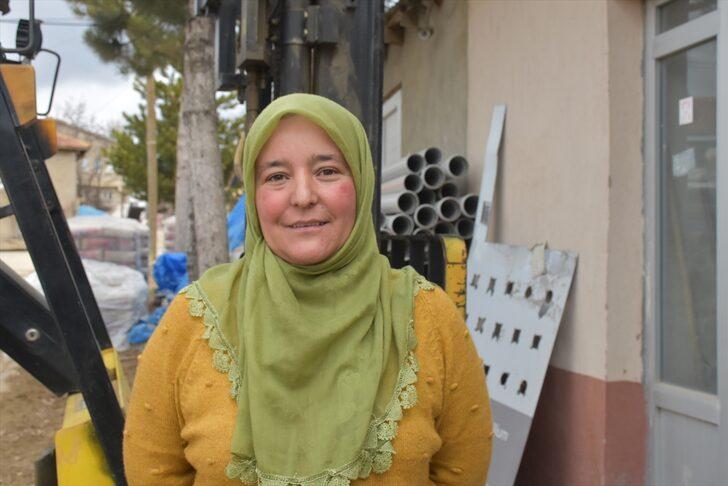 Afyonkarahisar'da pazarcılık yapan iki çocuk annesi, 44 yaşında üniversiteli oldu G2