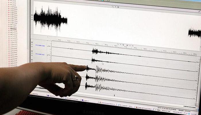 Akdeniz'deki 6.4'lük depremin sesi dehşete düşürdü! AFAD Antalya Elmalı istasyonu kaydetti