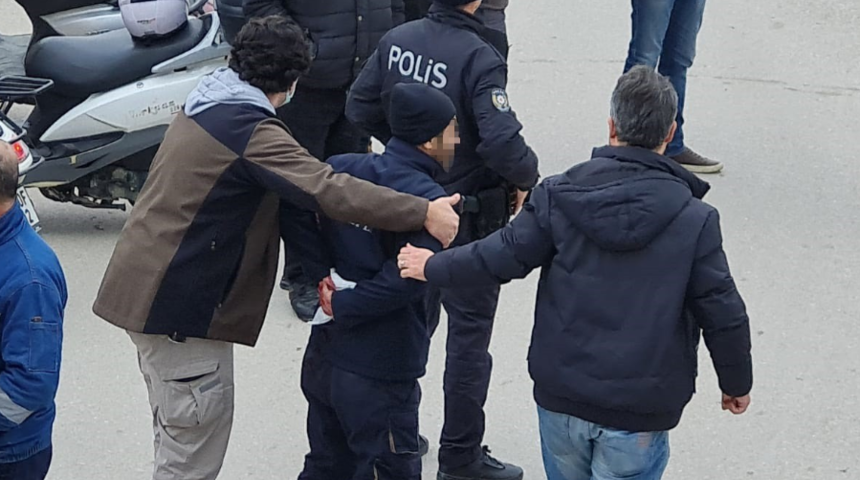 Bursa'da kan akıtan feci olay! Köpeği havlıyor diye komşusunu sırtından bıçakladı