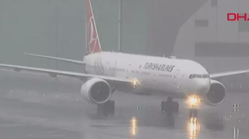 Son dakika! Kazakistan'da mahsur kalan 167 kişi İstanbul'a geldi