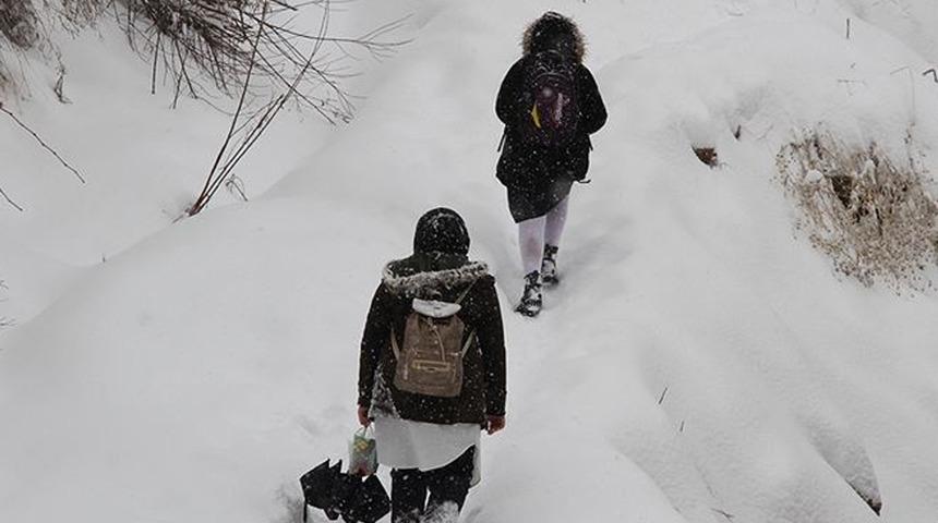 Son dakika: Eğitime kar engeli! Peş peşe duyuruldu