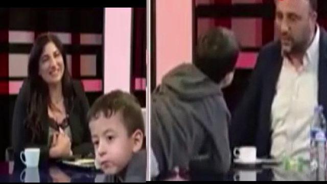 KKTC'de canlı yayında davetsiz misafir! Sunucunun minik oğlu stüdyoyu karıştırdı
