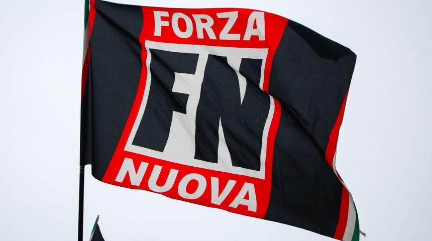 İtalya’da Nazi bayraklı cenaze törenine soruşturma