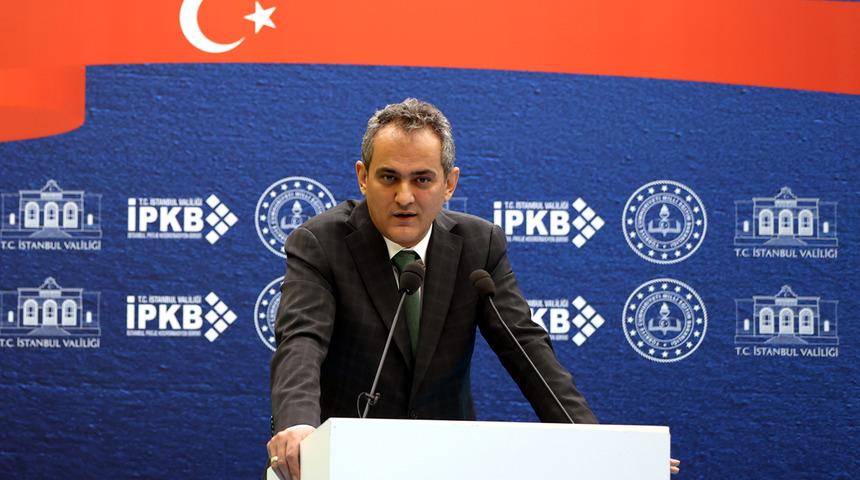 Son dakika! Yarıyıl tatili uzayacak mı, okullar kapanacak mı? Bakan Özer'den yüz yüze eğitim açıklaması