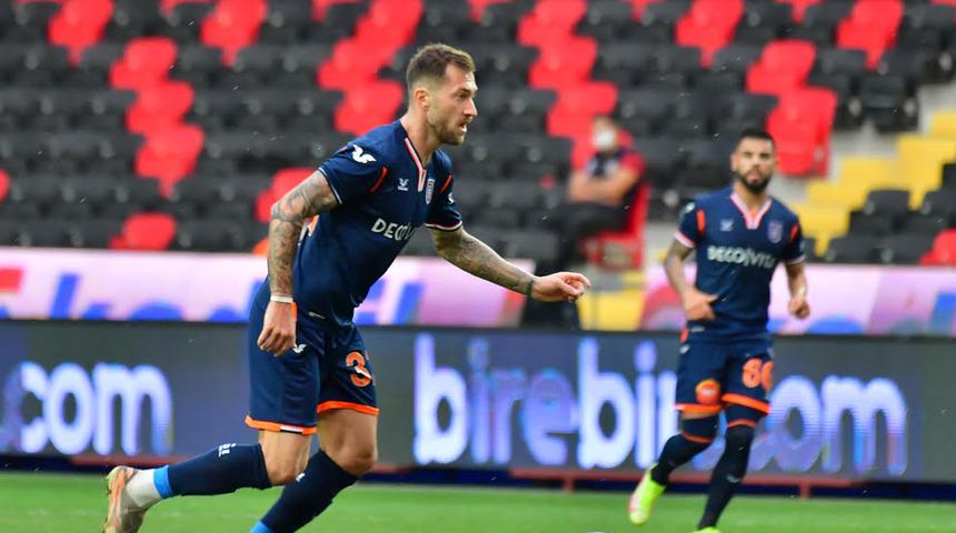 Medipol Başakşehir'de bir ayrılık daha! Peter Zulj kiralandı