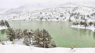 Akdeniz’in Sibiryası olarak kabul edilen Göksun ilçesinde kartpostallık görüntüler oluştu