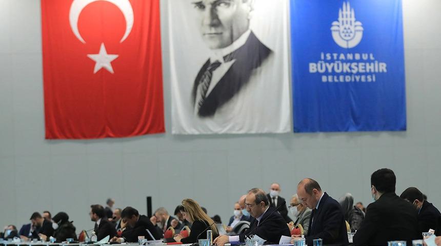 Sağlık çalışanlarına toplu ulaşım araçları ve İSPARK otoparkları 30 Haziran'a kadar ücretsiz olacak! İBB'de onaylandı