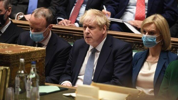 İngiliz basınında Boris Johnson: 'Başbakanın geleceği bıçak sırtında'