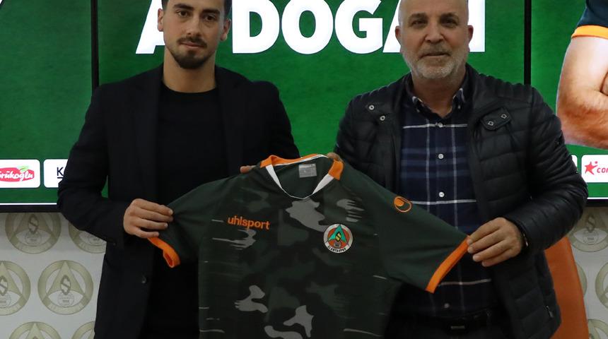 Acun Ilıcalı istiyordu, Süper Lig'i seçti! İşte Emirhan Aydoğan'ın yeni kulübü
