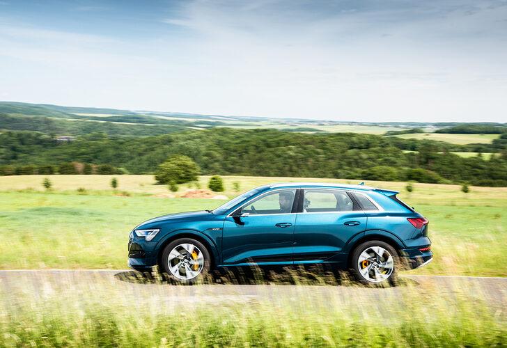 Otomobil dünyasını şaşırtan iddia! Audi e-tron'un ismi mi değişiyor? 