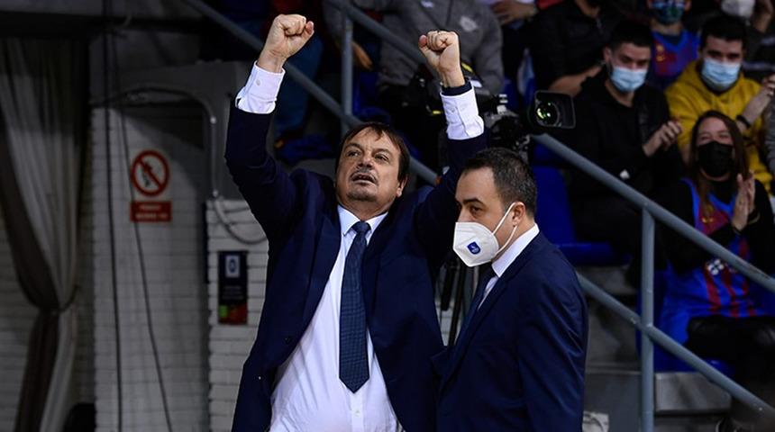 İspanyolları çıldırttı! Barcelona-Anadolu Efes maçına Ergin Ataman imzasını attı