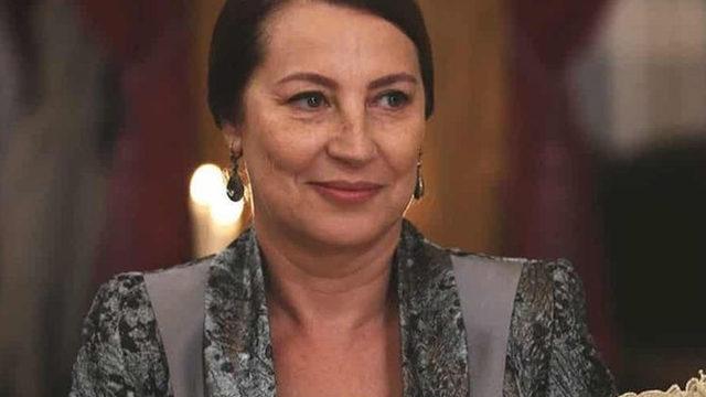 Vahide Perçin'in kızı da oyuncu çıktı! Anne kız aynı dizide oynamışlar