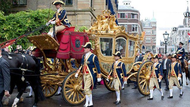 Hollanda Kralı altın araba kölelik