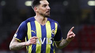 Son dakika: Fenerbahçe'de Jose Sosa'yı şoke eden karar!