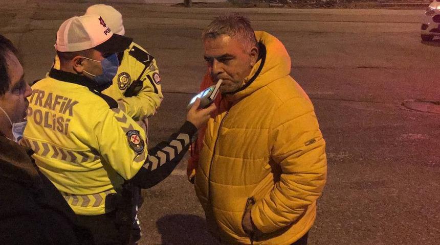 "Pes" dedirten olay! Taksi şoförü kaza yapınca alkollü olduğu ortaya çıktı