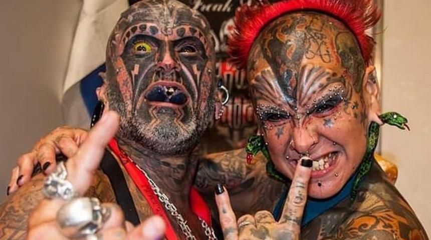 “Dünyanın en çok dövmeye sahip olan çifti” unvanıyla Guinness’e girdiler! Rekoru kaptırmayı düşünmüyorlar