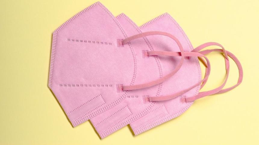 İtalya'da polisten "pembe maske takmayız" isyanı