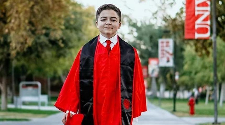 15 yaşındaki Jack Rico, Nevada Üniversitesi'nden dereceyle mezun olmuştu! Şimdi iş arayışına başladı