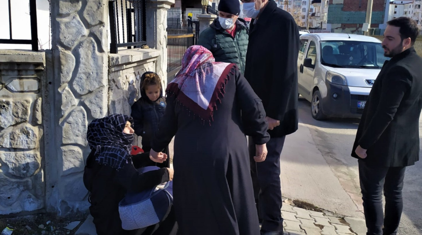 Elazığ’da ilginç olay! Dilenci zabıtaya "Komşumu bekliyorum" dedi, foyası böyle ortaya çıktı