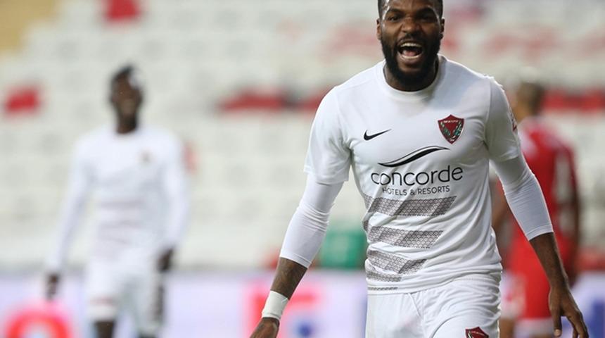 Süper Lig devi aradığı golcüyü sonunda buldu! Aaron Boupendza, Türkiye'ye geri dönüyor