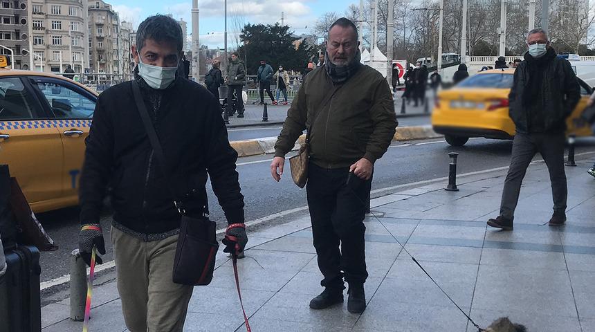 Gören gözlerine inanamadı! Gelinciği Taksim Meydanında dolaştırdı