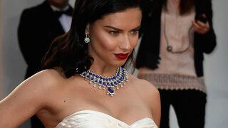Adriana Lima 9 milyon dolara aldı! Bakın kaç katına sattı