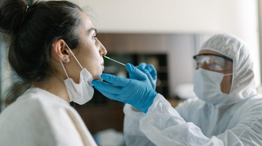 İ&ccedil; hat u&ccedil;uşlarında aşısızlara PCR testi şartı geri getirildi