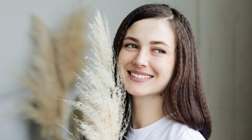 Cilt lekelerinden şikayet&ccedil;i olanlar! İşte evde uygulayabileceğiniz cilt beyazlatma y&ouml;ntemleri...