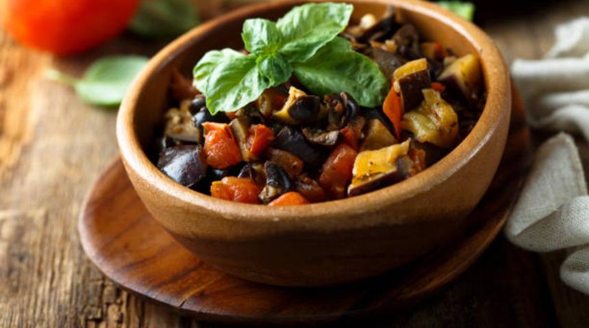 Patlıcanlı mezeleri sevenler buraya: Birbirinden nefis 4 patlıcanlı meze tarifi