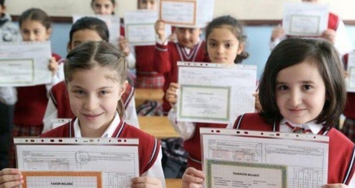 Karneler ne zaman, saat kaçta verilecek? Yüz yüze mi verilecek? 2022 yarıyıl tatili ne zaman?