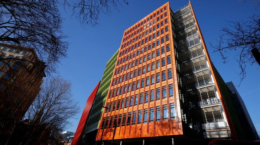 Kiracısıydı, sahibi oldu! Google, Londra'daki bina için 1 milyar doları gözden çıkardı