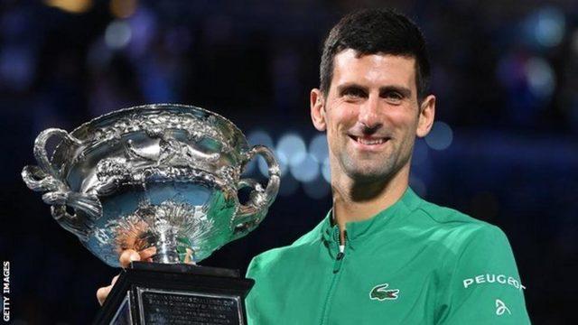 Djokovic 2021'de dokuzuncu kez Avustralya Açık Tenis Turnuvası'nı kazanarak rekor kırmıştı.