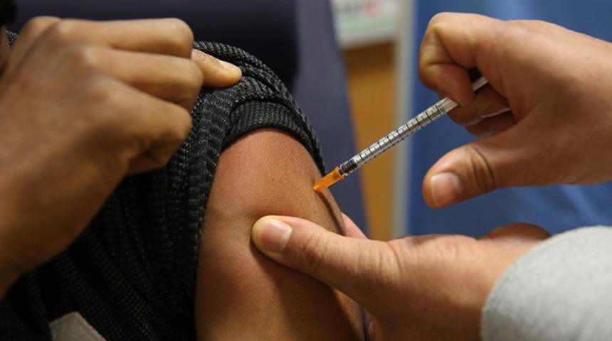 Omicron'a karşı aşı çalışmalarında flaş sonuç! 4'üncü doz aşı koruyor mu?