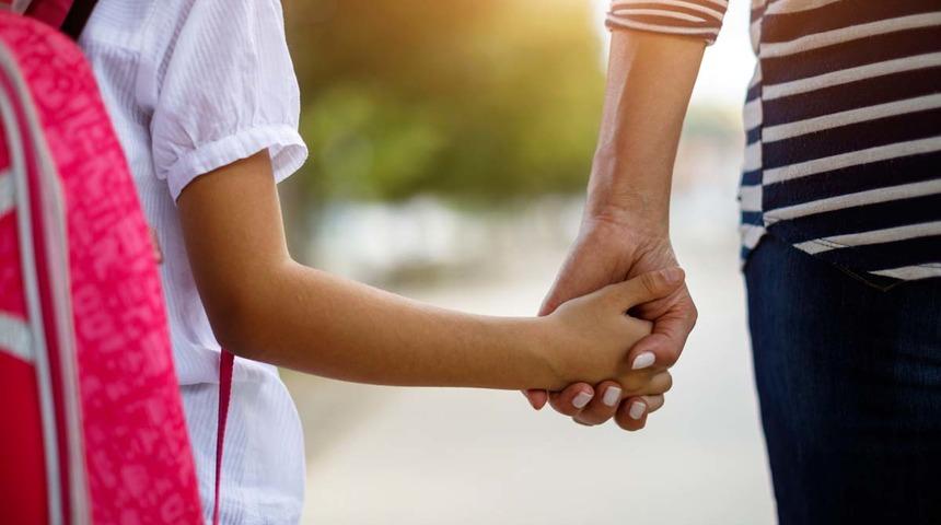 Çocuklarda bu belirtiler Dadı Dirseği habercisi olabilir!