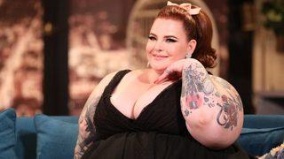 Büyük beden model Tess Holiday, insanlar ona inanmadığında anoreksiya ile mücadele ettiğini söyledi 