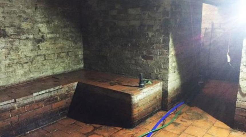 Satın aldığı evde gizli bir bölme buldu! 1900’lü yıllardan kalan yeri oyun odasına çevirdi 