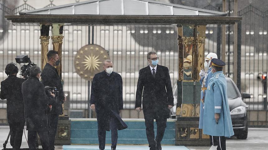 Son dakika! Cumhurbaşkanı Erdoğan Sırbistan Cumhurbaşkanı'nı törenle karşıladı