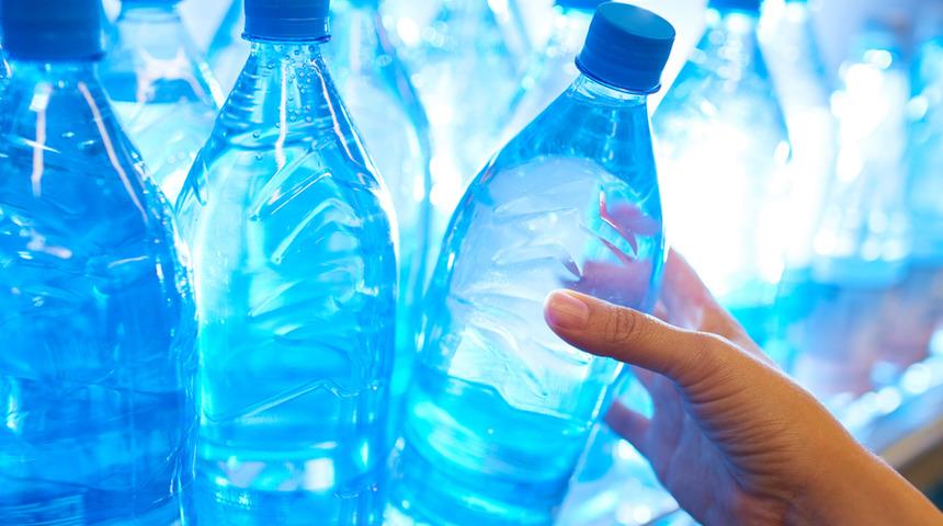 Pet şişeler &ccedil;&ouml;p olmasın! S&uuml;rd&uuml;r&uuml;lebilir bir yaşam i&ccedil;in pet şişeleri değerlendirme yolları...