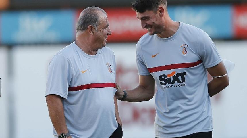 Son dakika... Fatih Terim gitti, Galatasaray'a geri döndü! Albert Riera idmana bile çıktı