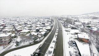 Son dakika: Kar yağışı Türkiye'nin dört bir yanında etkili oluyor! Araçlar kara gömüldü, günlük yaşam olumsuz etkilendi... İşte il il kar manzaraları